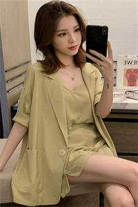 狂龙出山：绝美未婚妻热门作品