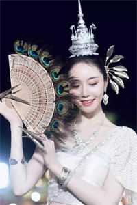 最强天子，从征服皇后开始全文