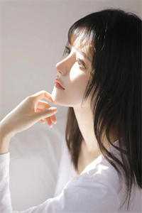 军婚爆糖：白莲绿茶在七零做团宠畅销小说