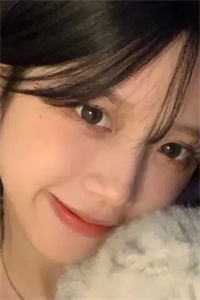 随母改嫁后，玄学王妃火爆京城精选篇章