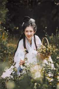全集青楼女子要从良，侯爷首辅请靠边