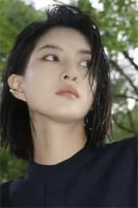 穿成霸总妻,我炮灰碾压女主角