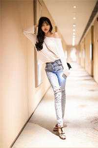 畅销小说被皇叔娶回家，娇软傻妻超旺夫