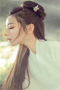 畅销书籍分手后，她和马甲大佬闪婚了