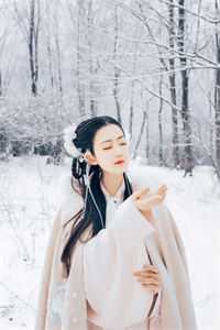 全集浅穿年代文，被清冷叔叔赖上了