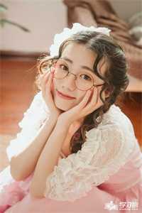 全文不是吧！，开局被美少女倒贴