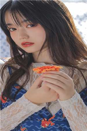 救命！和女神领证后我成神豪了小说