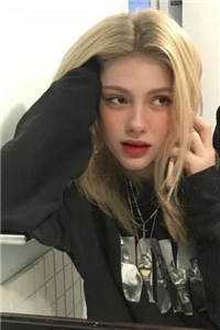 身为主角，我除了女帝老婆一无所有