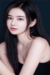 军婚撩人：倒霉女配高嫁清冷军官