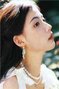 闪婚后，成了隐形大佬的药瘾