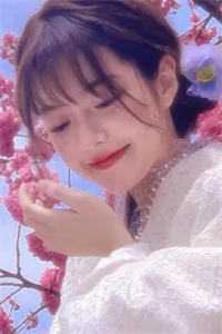闪婚后，带着指挥官大人在星际乘风破浪