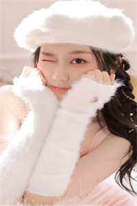 发现世子女儿身后，皇叔爱意藏不住了