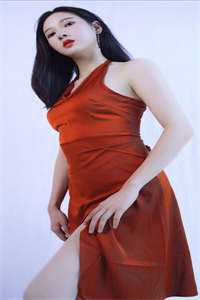 闪婚后，才知黏人老公来头不小