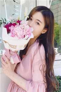 刚穿越，就奖励我葵花宝典？