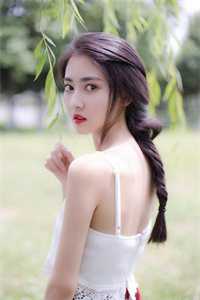 身为主角，我除了女帝老婆一无所有