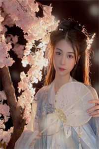 身边人都重生后，我成了团宠男主