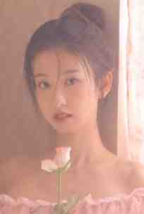 贵妃绝美又会撩，皇上宠她宠疯了