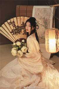 病娇美人傻乎乎，暴君偏偏宠她入骨
