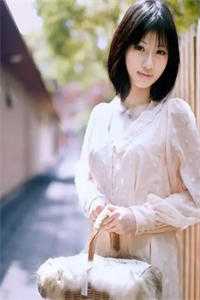 重生：开局收获校花妈妈大师级秘书！