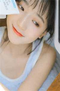 画屏美人