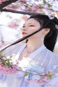 甜蜜军婚：女企业家在八零赚翻了