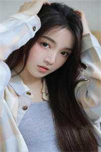 皇上！娘娘说自请废后