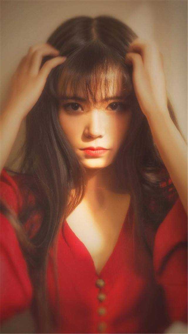 惊！江总女朋友竟是何秘书