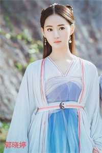 白月光回来后，我揣崽跑路了