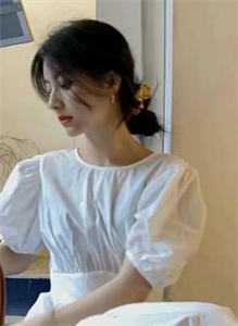 黑莲花娘娘重生后，在后宫杀疯了程绾沈珩昱
