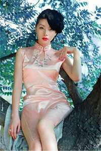 开局被逼相亲：和女总裁的狗粮撒遍全网