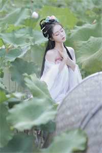 开局女帝为师，我出师便天下无敌