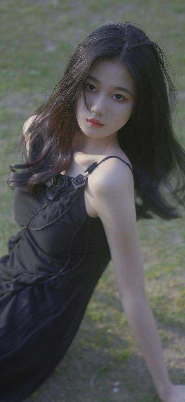 小说佛子高不可攀，晚上却跪着求宠爱