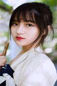 穿成大佬私生女，凭实力成全家团宠
