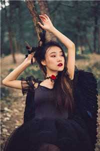 相亲走错桌，她闪婚了隐藏大佬宣楠薄时川