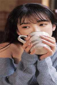 小区门口煎饼摊的老板陈茹