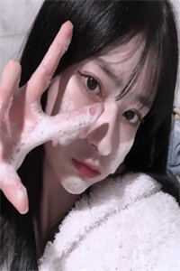 穿书后，她在冷情大疯批心头蹦迪
