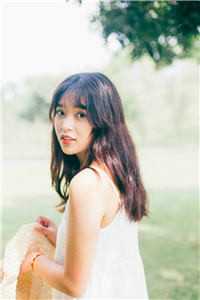 青云红颜香
