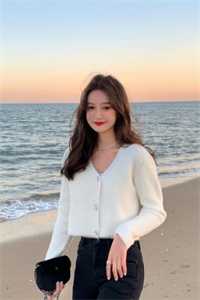 迟来深情比草贱，我叛出家你哭啥许默