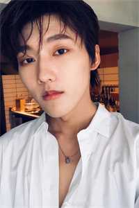 重生不舔校草后，反被他求婚啦迟域苏迦妮观看全文版