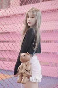 精彩小说与美女房客合租后