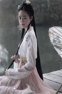 重生后，我和美女房客的日常