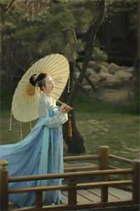 雄竞太子抢亲后，宠妻无度