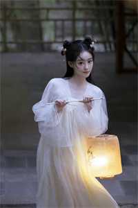 叫你求生，你竟然抱着校花开养殖场？完整版阅读