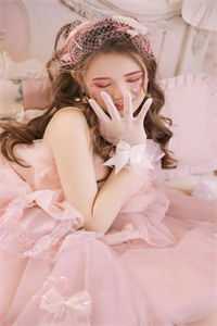 婚礼现场，大美人她喜提绿帽完结版阅读