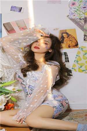 快穿清朝后，嫡女选择攻略康熙