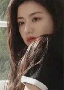 全文阅读沦陷！她何时如此耀眼？