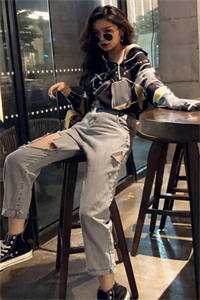 妻子不顾女儿死活照顾白月光孩子