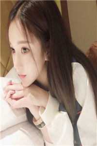 跟影帝离婚后，回家继承千亿家产