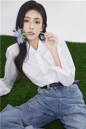 女儿入职大厂庆功宴，死去多年的老公却出现了