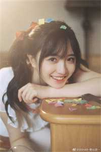 被困电梯夹层，竟玩起了生死游戏